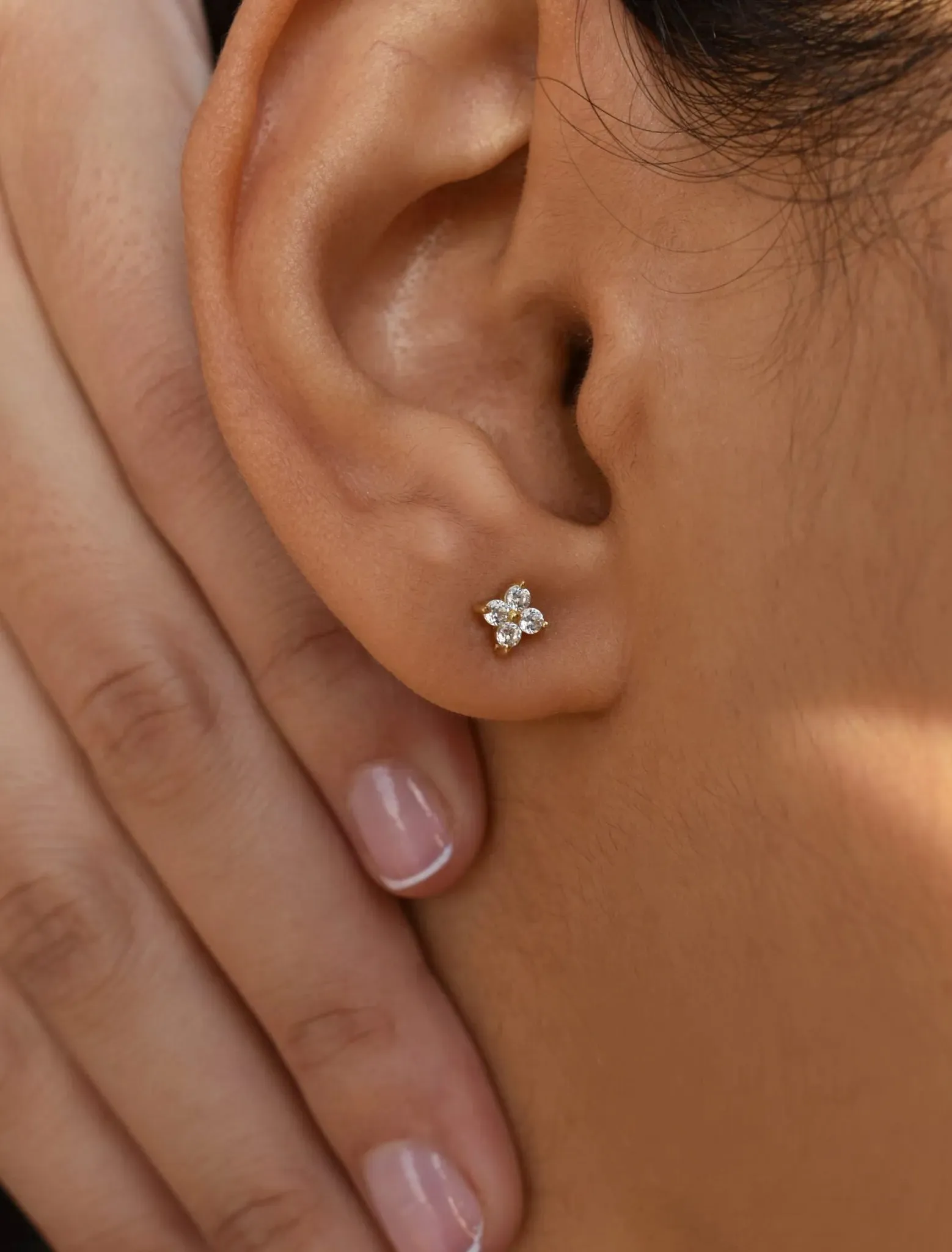 18K Gold Floral Sparkle Earrings