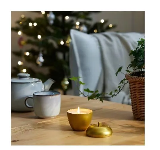 Uppfylld Vinterfint Scented Candle in Metal tin, Apple-Shaped/Winter Apples Gold-Colour, 24 hr